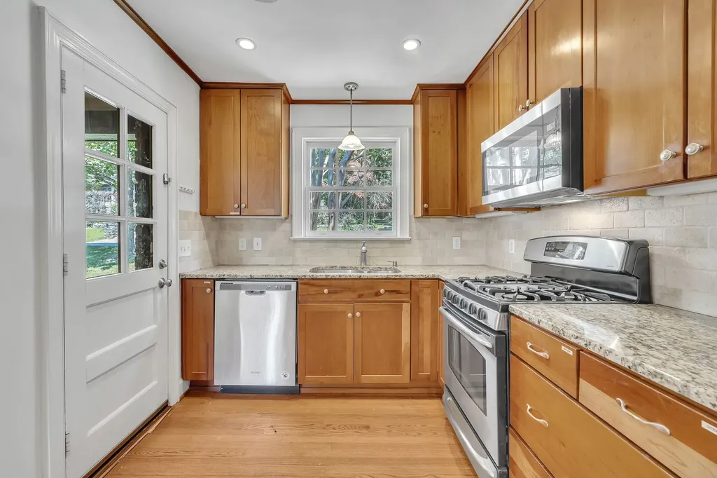 520 32nd Ave, S Nashville TN 37212