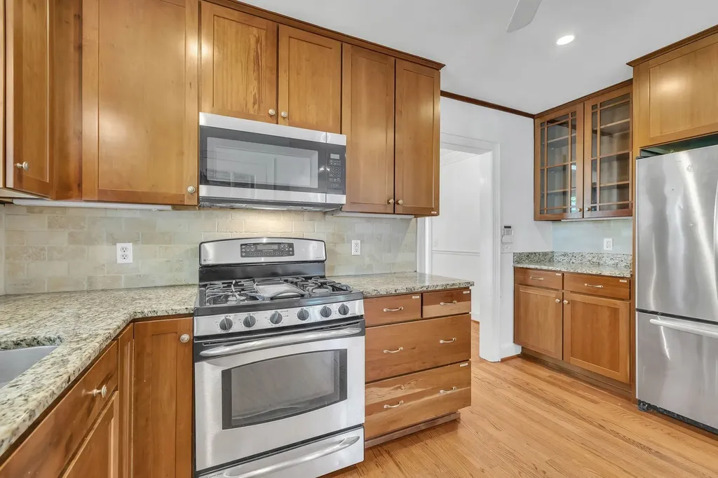 520 32nd Ave, S Nashville TN 37212