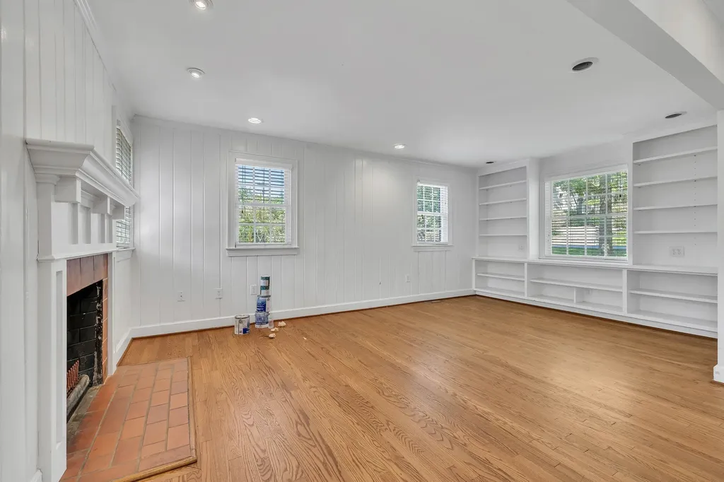 520 32nd Ave, S Nashville TN 37212