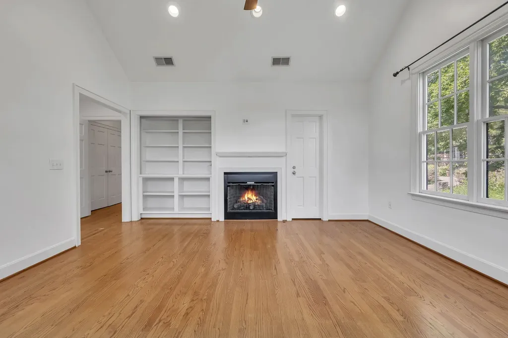 520 32nd Ave, S Nashville TN 37212