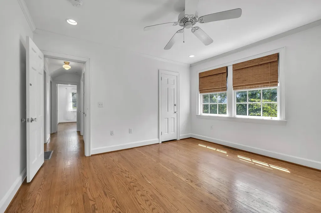 520 32nd Ave, S Nashville TN 37212
