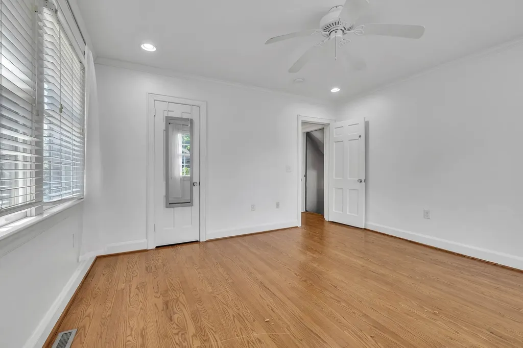 520 32nd Ave, S Nashville TN 37212