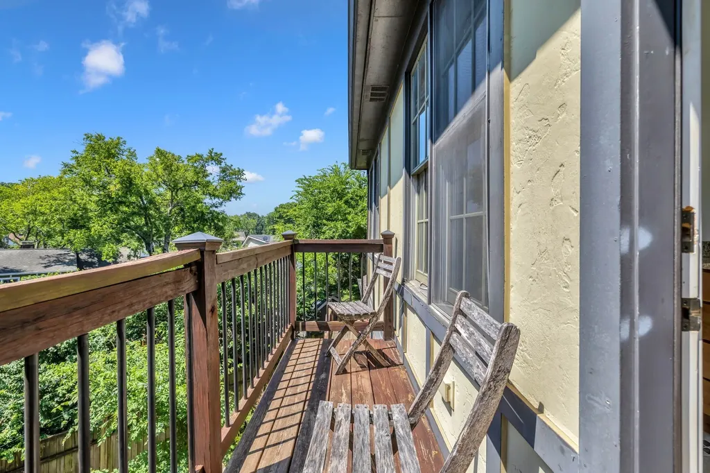 520 32nd Ave, S Nashville TN 37212
