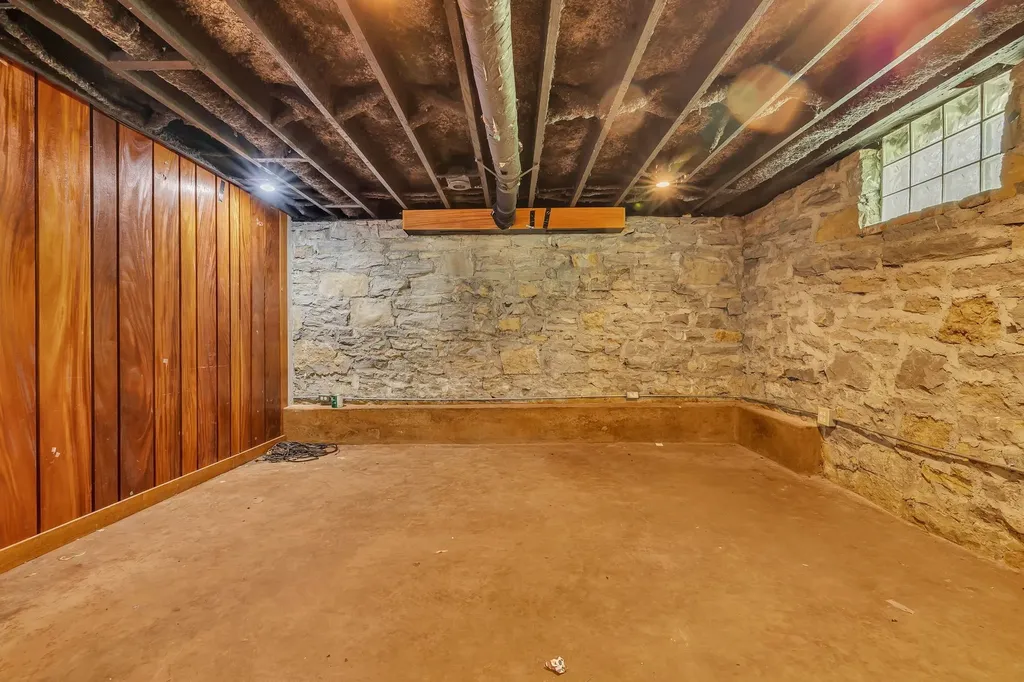 520 32nd Ave, S Nashville TN 37212