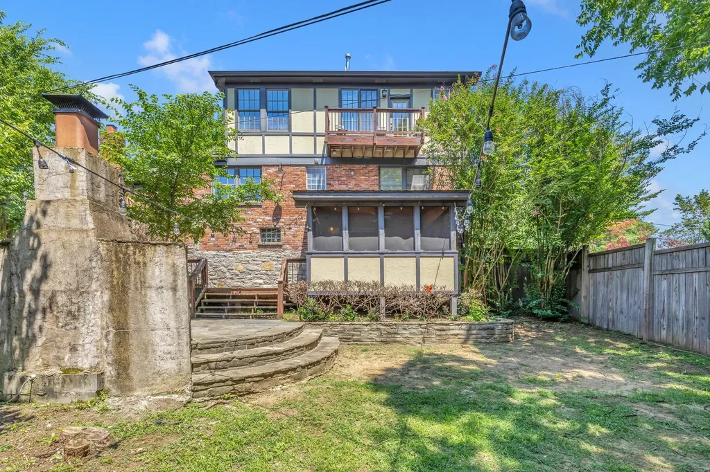520 32nd Ave, S Nashville TN 37212