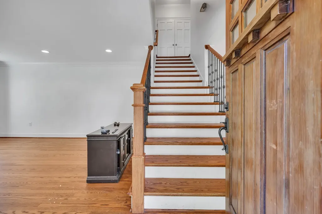 520 32nd Ave, S Nashville TN 37212