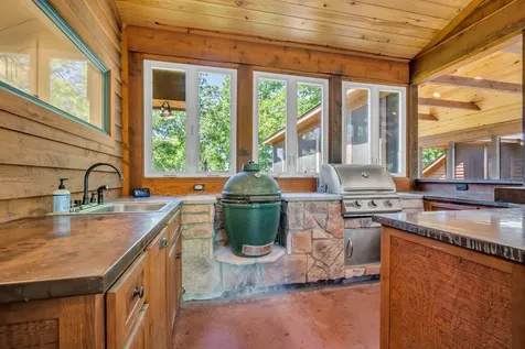 4059 Jimmy Gray Robinson Road Williamsport TN 38487