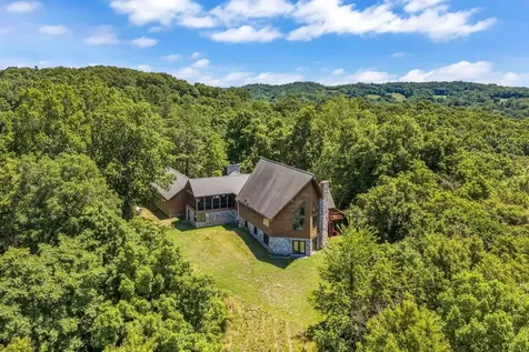 4059 Jimmy Gray Robinson Road Williamsport TN 38487