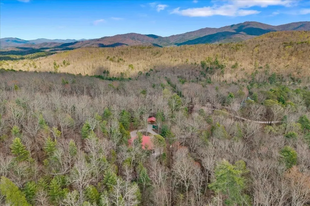 205 Holder Cemetery Road Tellico Plains TN 37385