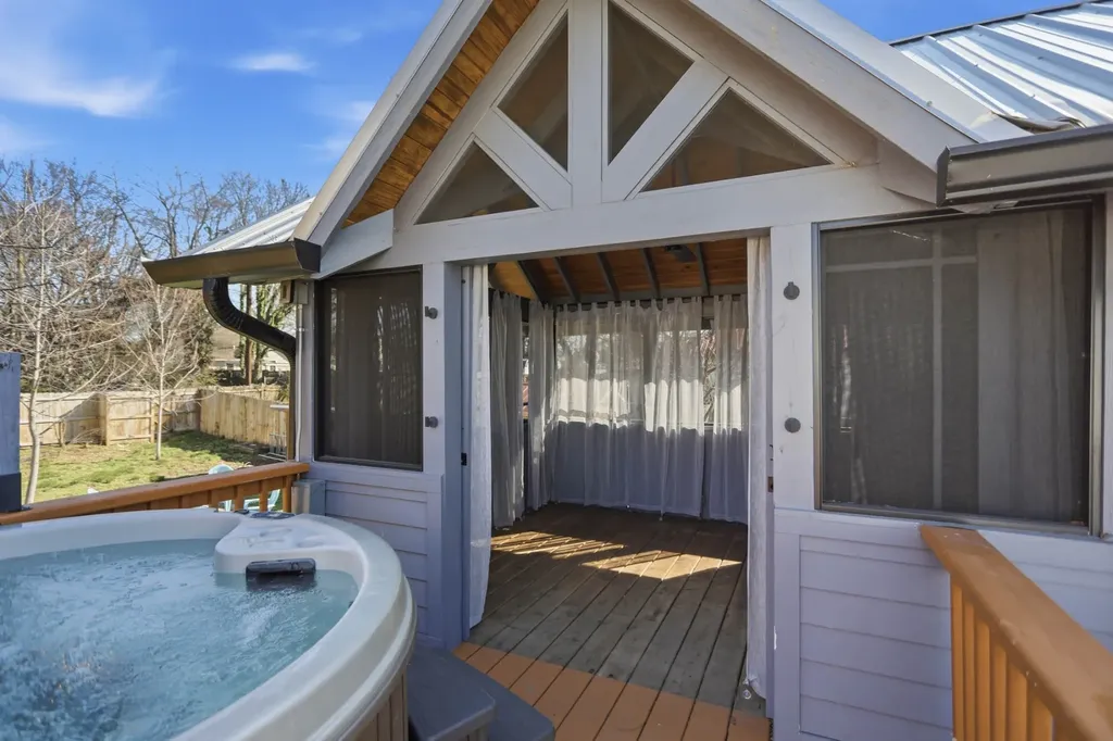 1035 Seymour Avenue Nashville TN 37206