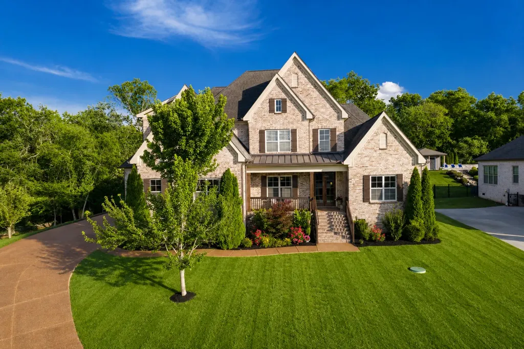 9213 Dutch Belted Court Nolensville TN 37135