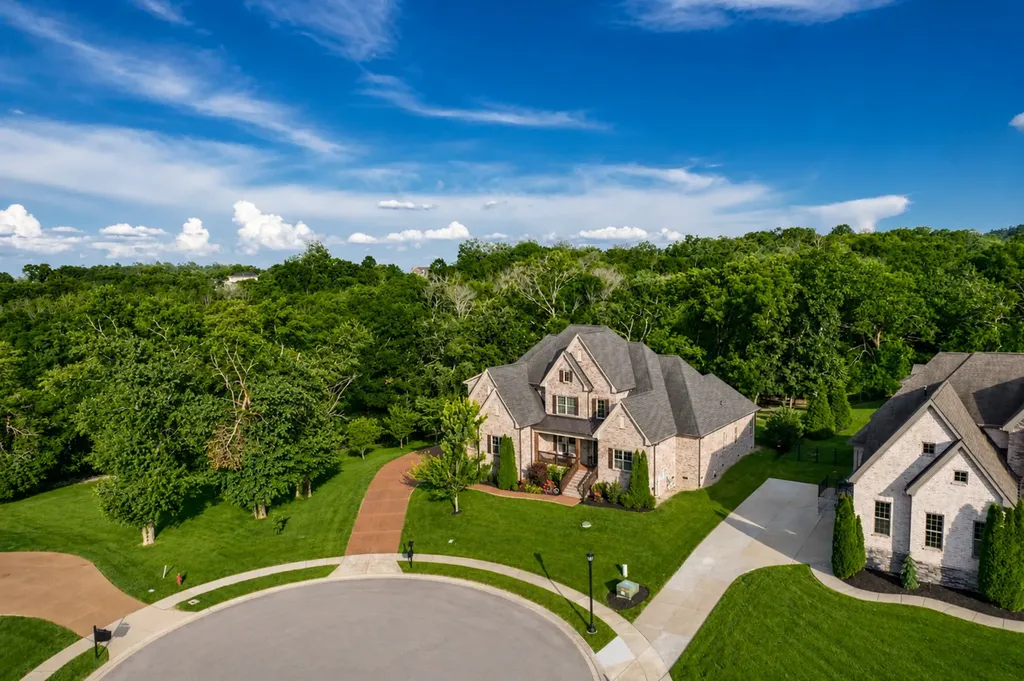 9213 Dutch Belted Court Nolensville TN 37135