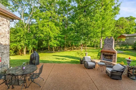 9213 Dutch Belted Court Nolensville TN 37135