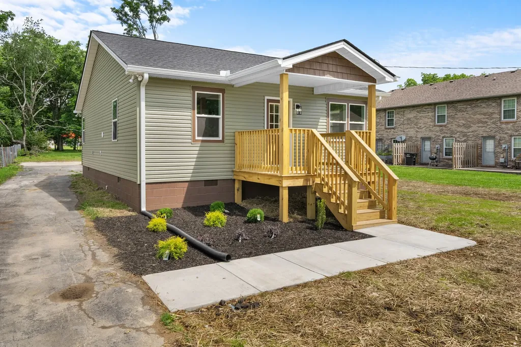 311 E Grizzard Street Tullahoma TN 37388