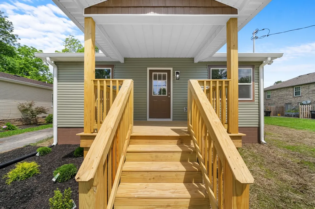 311 E Grizzard Street Tullahoma TN 37388