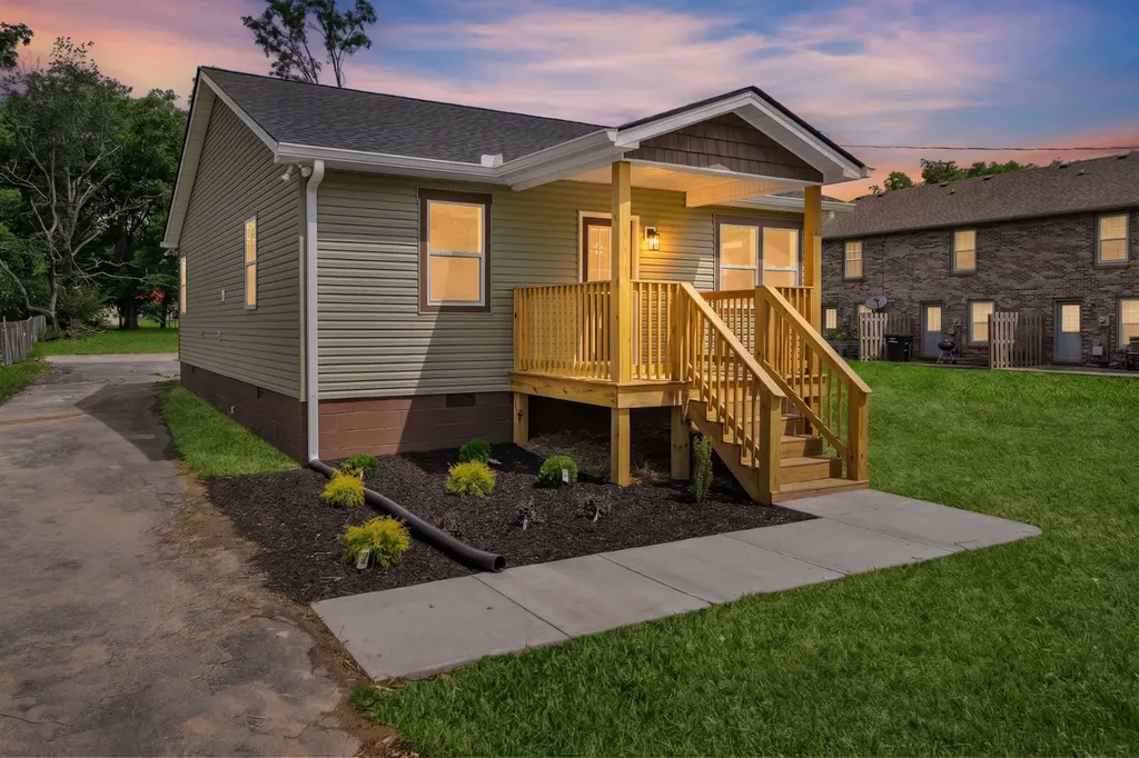311 E Grizzard Street Tullahoma TN 37388