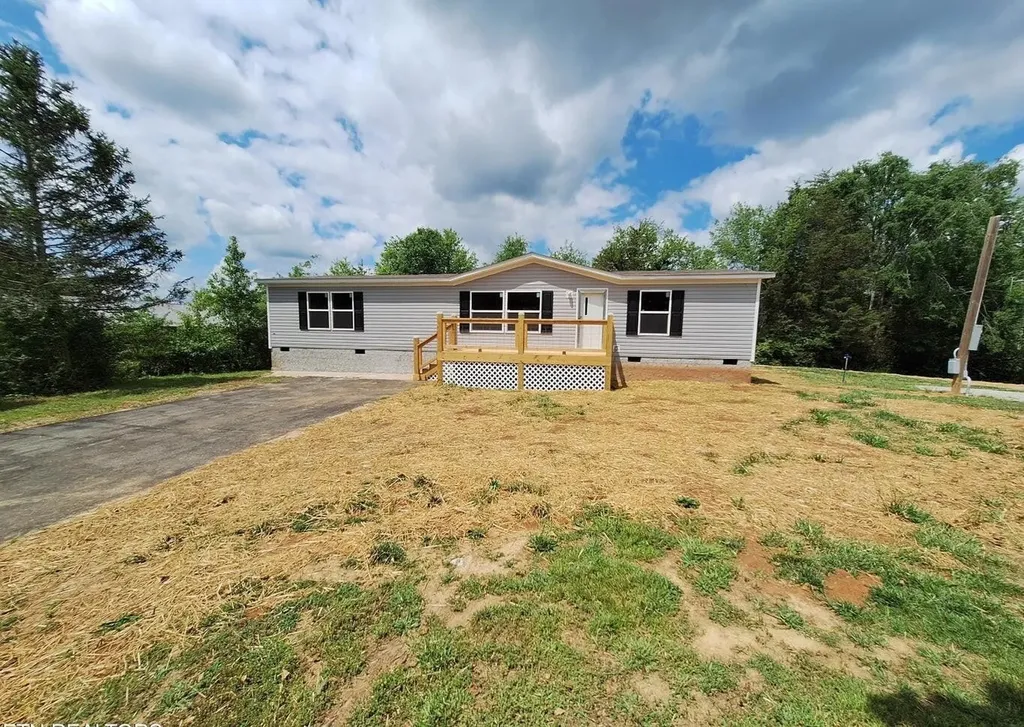 108 County Road 621 Etowah TN 37331