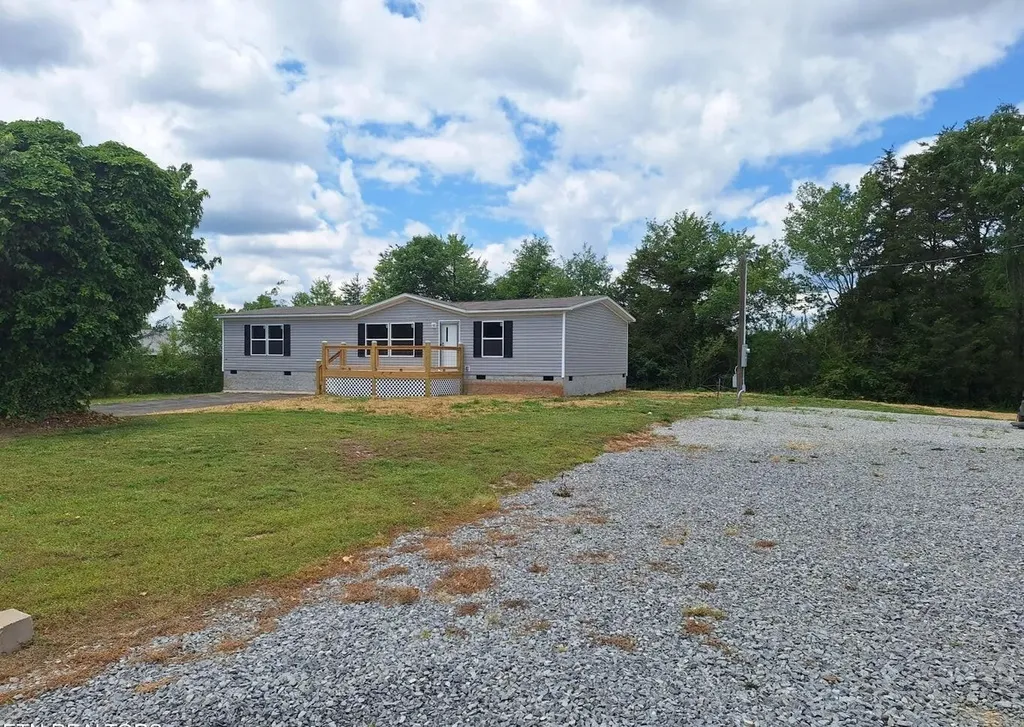 108 County Road 621 Etowah TN 37331