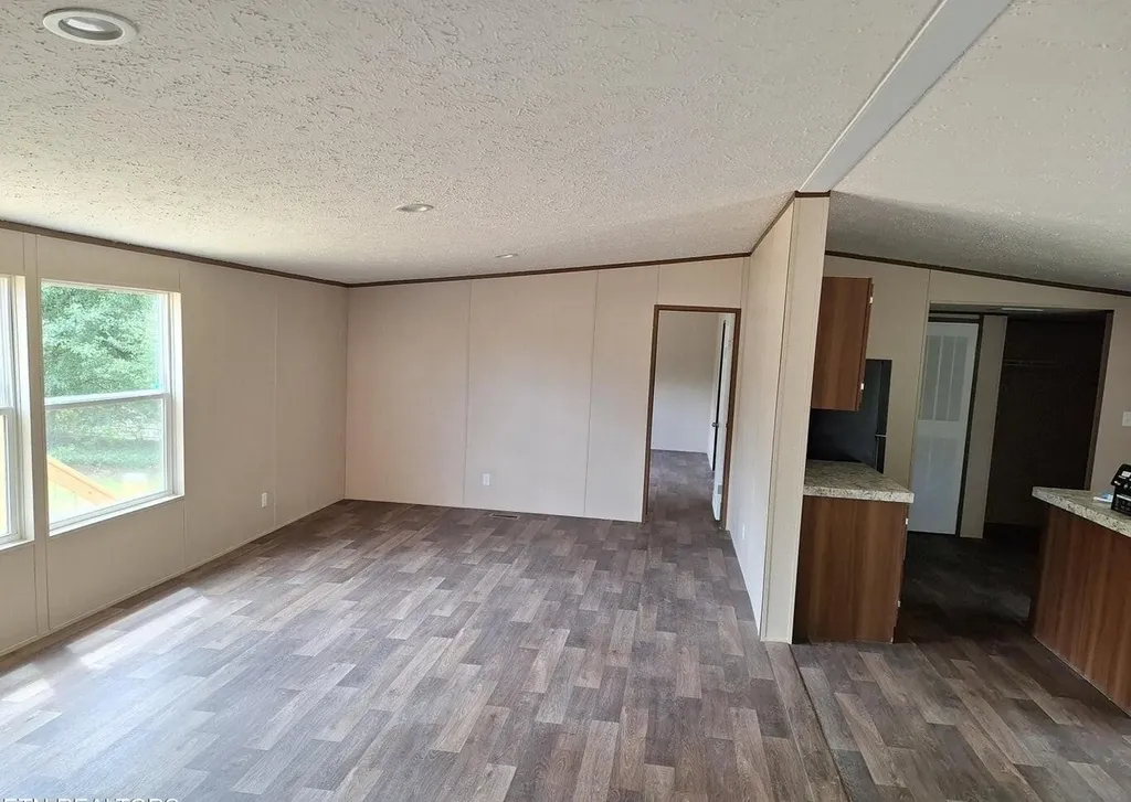 108 County Road 621 Etowah TN 37331