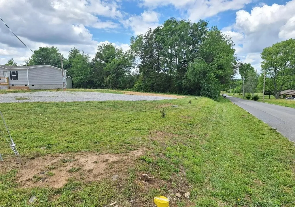 108 County Road 621 Etowah TN 37331
