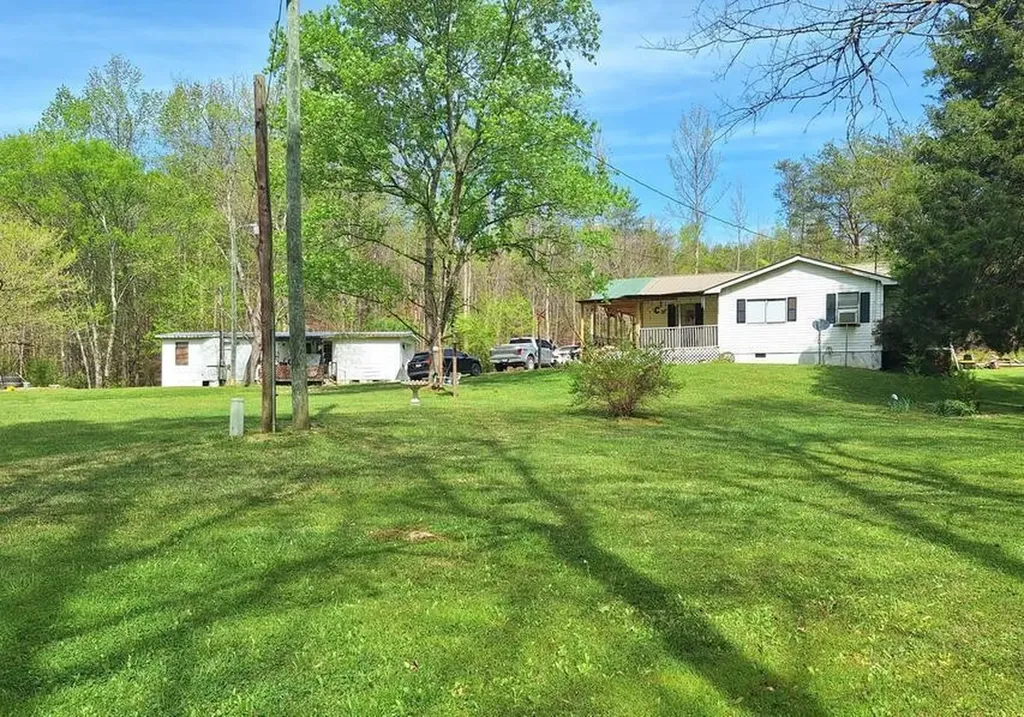 180 Walker Road Tellico Plains TN 37385