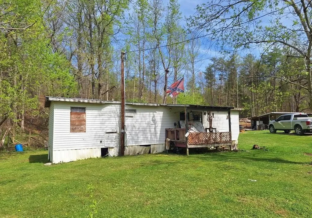 180 Walker Road Tellico Plains TN 37385