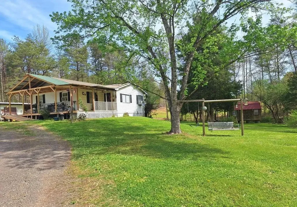 180 Walker Road Tellico Plains TN 37385