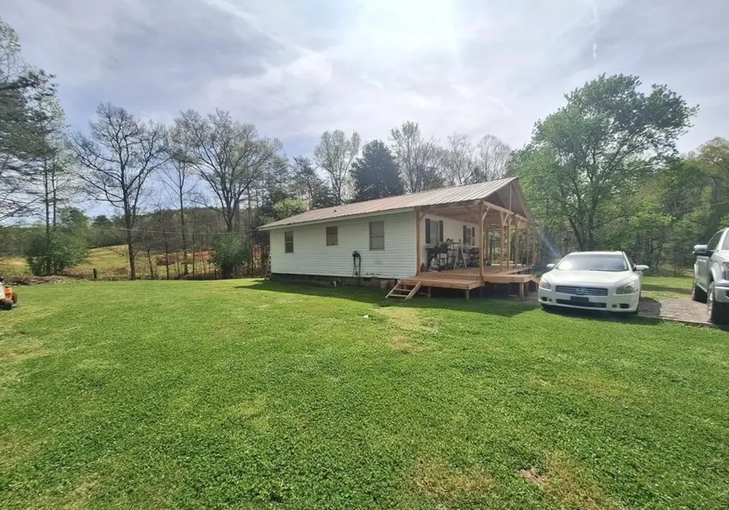 180 Walker Road Tellico Plains TN 37385