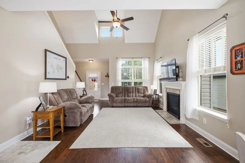 1091 Achiever Circle Spring Hill TN 37174