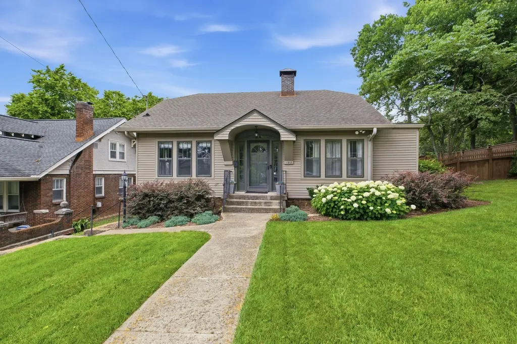 1912 Ashwood Avenue Nashville TN 37212