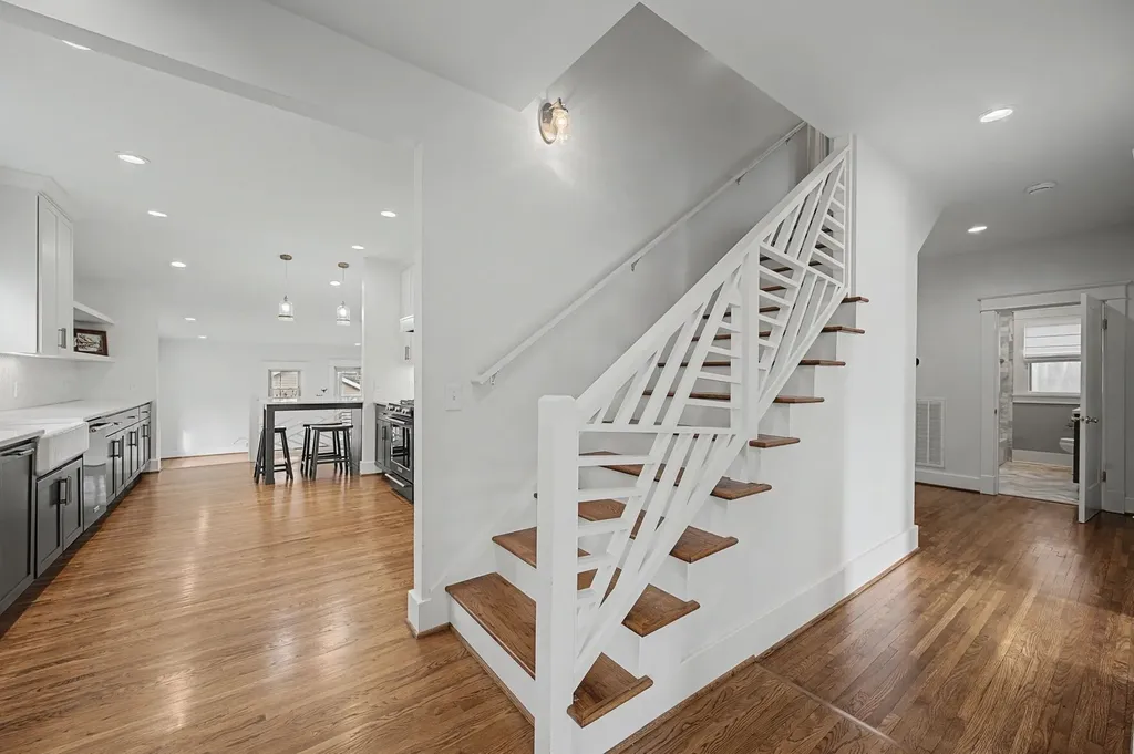 1912 Ashwood Avenue Nashville TN 37212