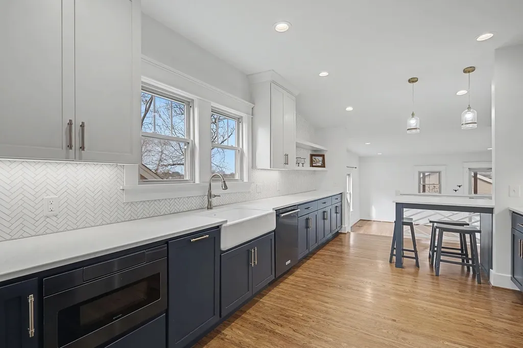 1912 Ashwood Avenue Nashville TN 37212