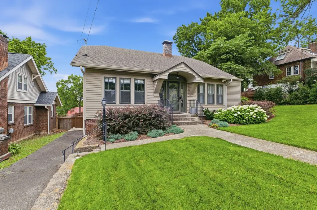 1912 Ashwood Avenue Nashville TN 37212