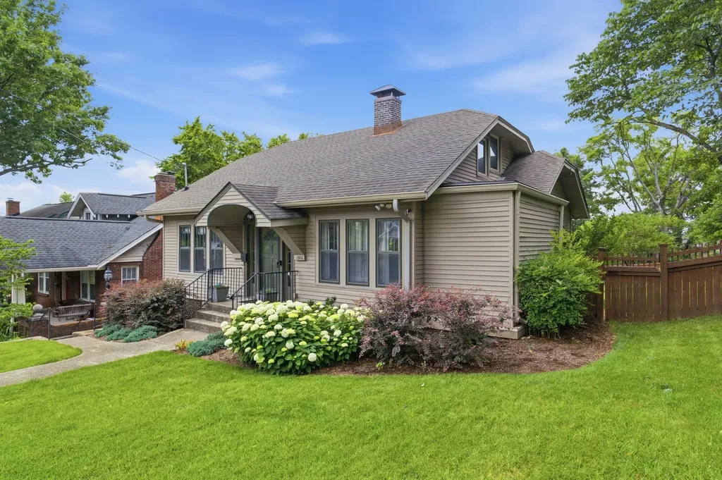 1912 Ashwood Avenue Nashville TN 37212