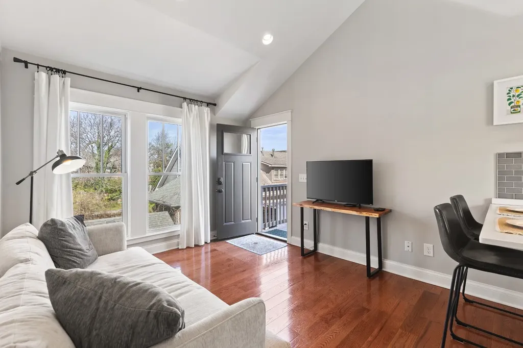 2113 Bernard Avenue Nashville TN 37212