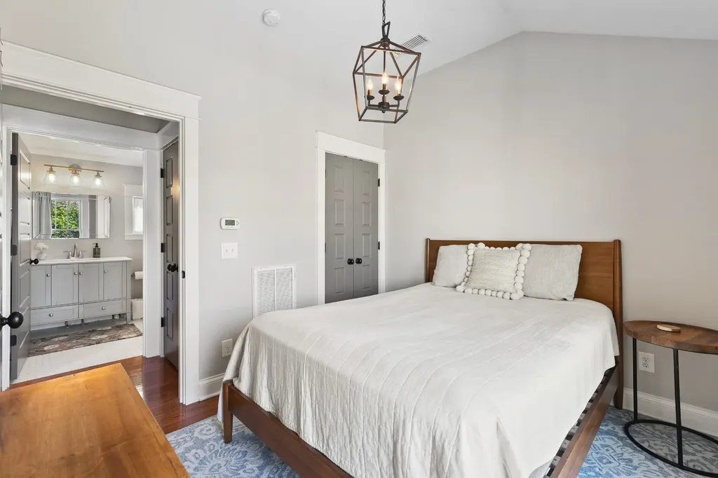 2113 Bernard Avenue Nashville TN 37212