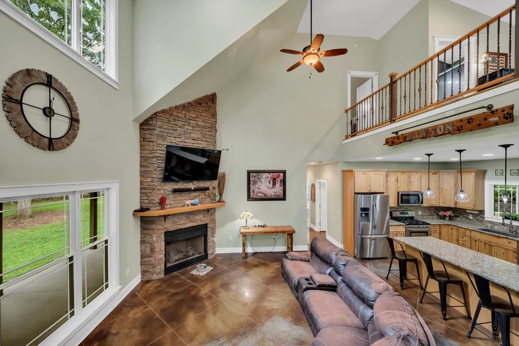 1026 Yellow Creek Road Dickson TN 37055