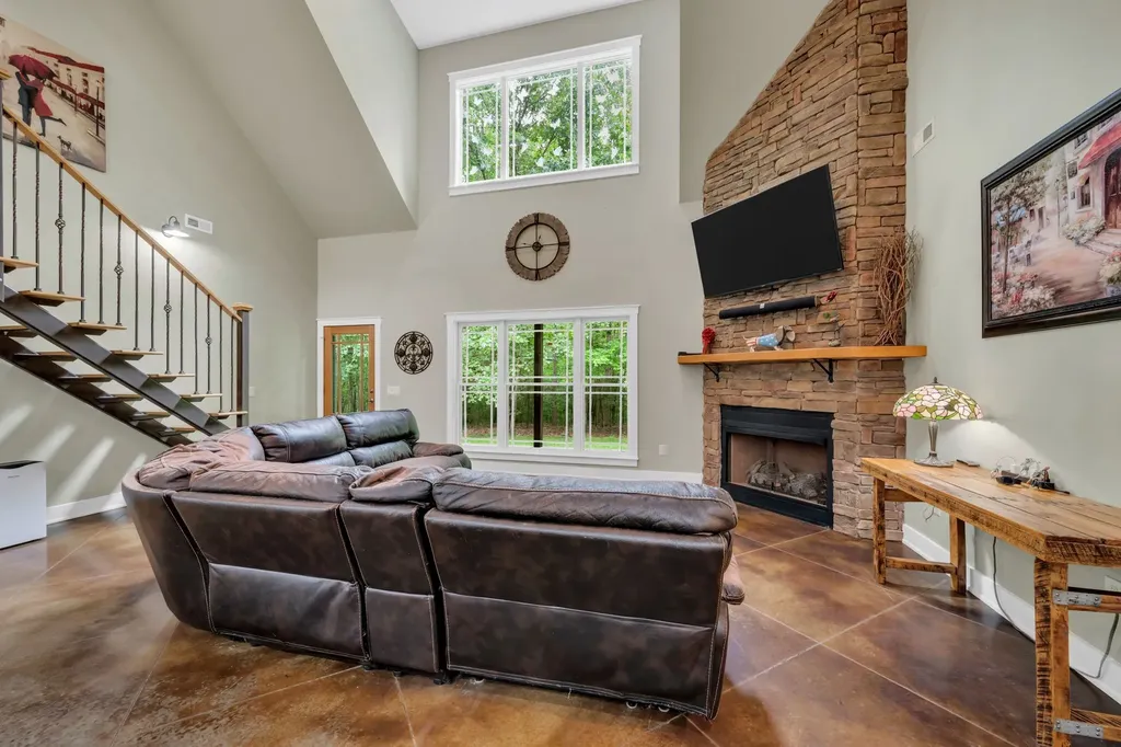 1026 Yellow Creek Road Dickson TN 37055