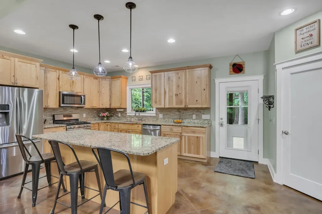1026 Yellow Creek Road Dickson TN 37055