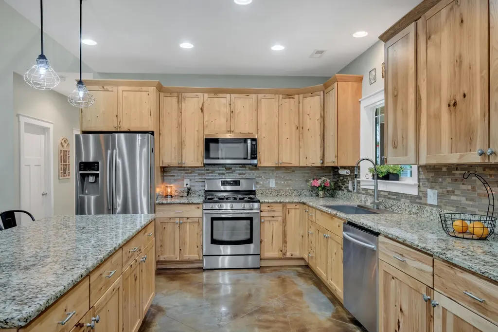 1026 Yellow Creek Road Dickson TN 37055