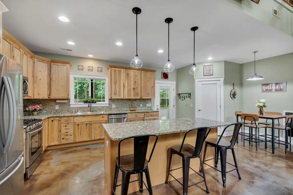 1026 Yellow Creek Road Dickson TN 37055