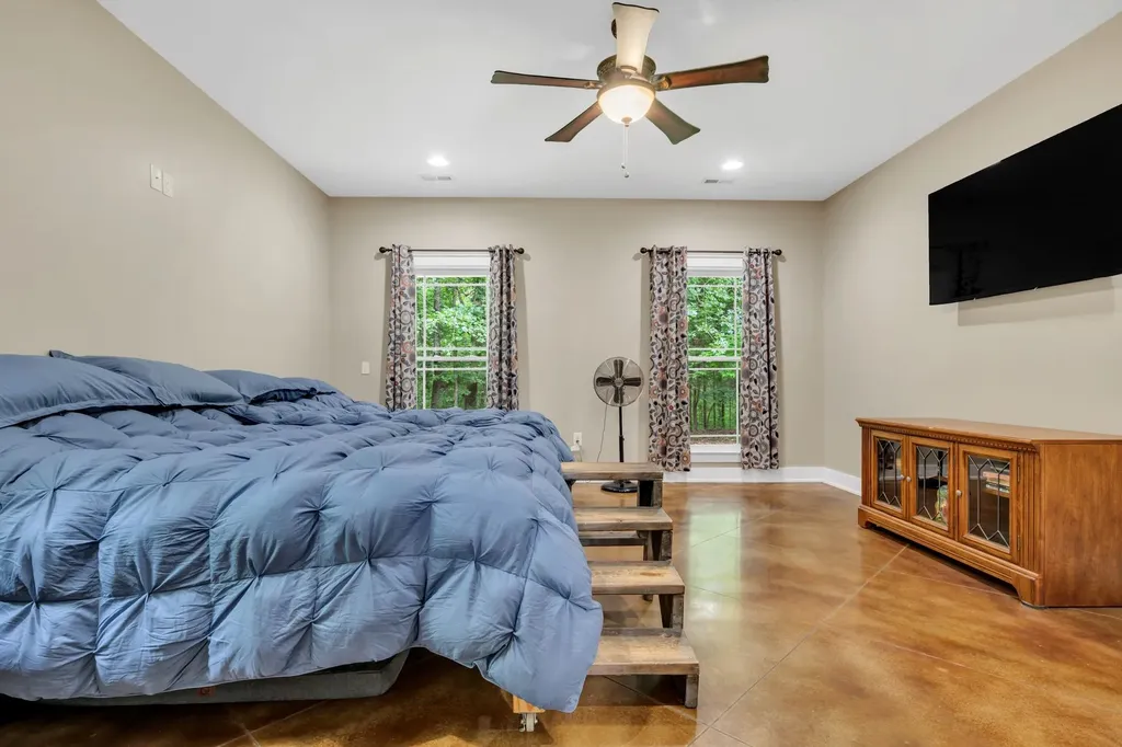 1026 Yellow Creek Road Dickson TN 37055