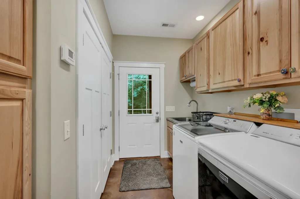 1026 Yellow Creek Road Dickson TN 37055