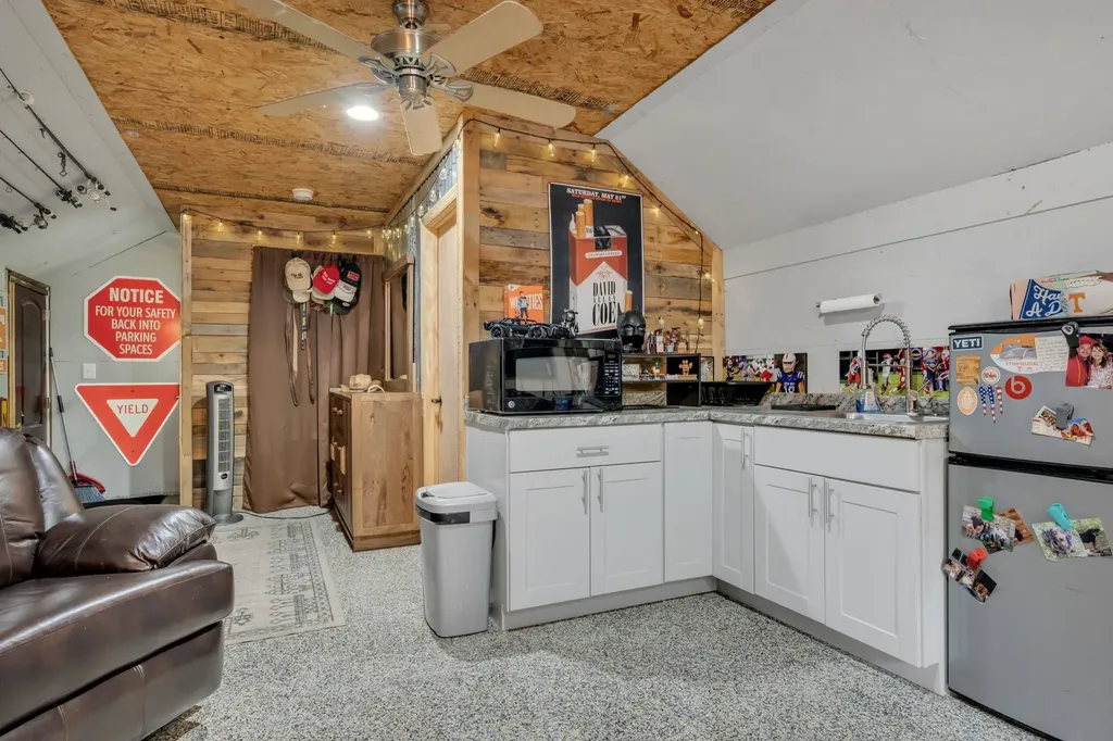 1026 Yellow Creek Road Dickson TN 37055