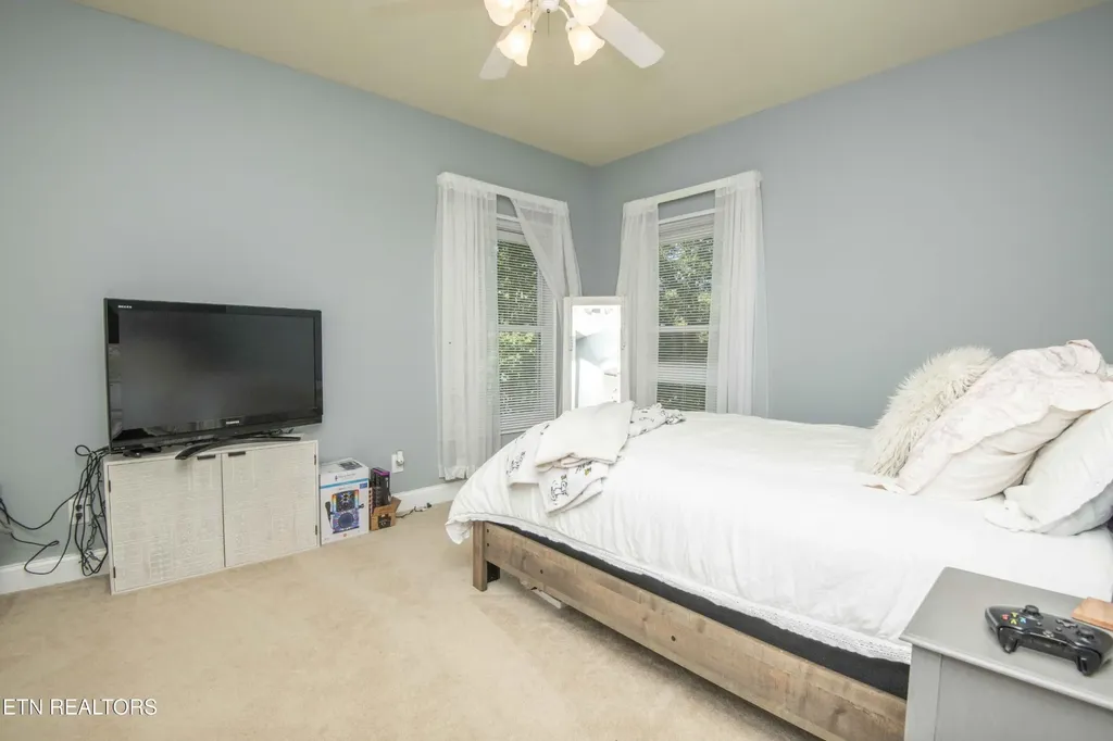 3814 Chilhowee Trail Maryville TN 37803