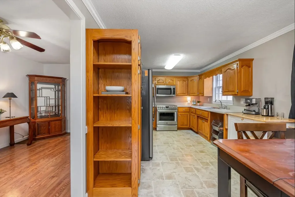 298 Tobacco Road Clarksville TN 37042