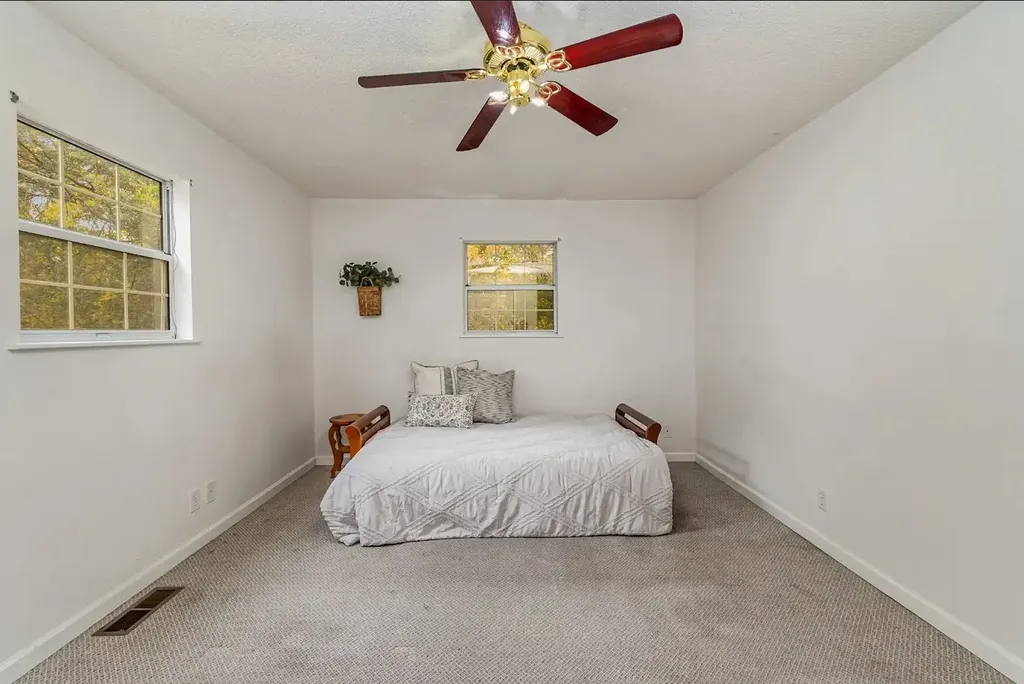 298 Tobacco Road Clarksville TN 37042