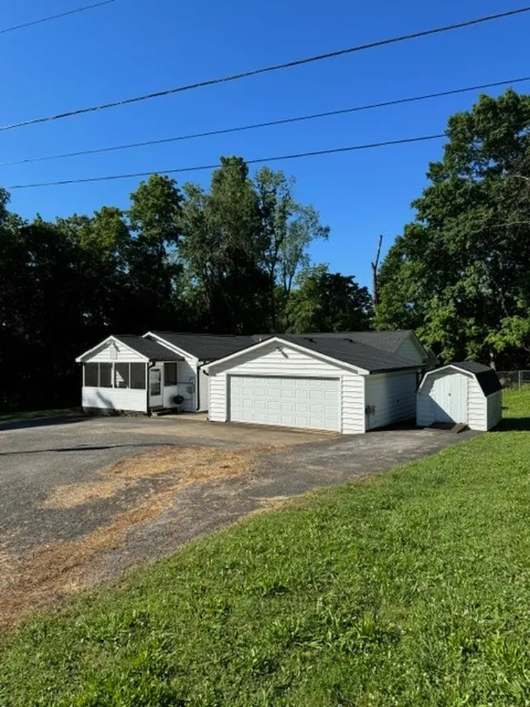 298 Tobacco Road Clarksville TN 37042