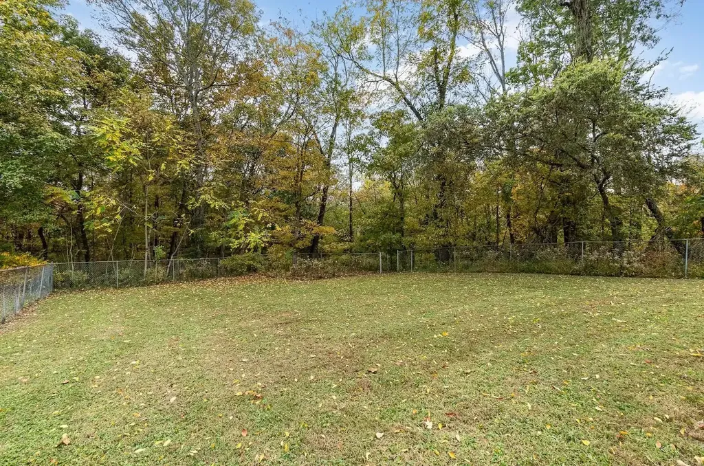 298 Tobacco Road Clarksville TN 37042