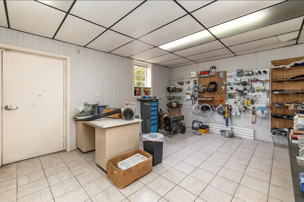 298 Tobacco Road Clarksville TN 37042